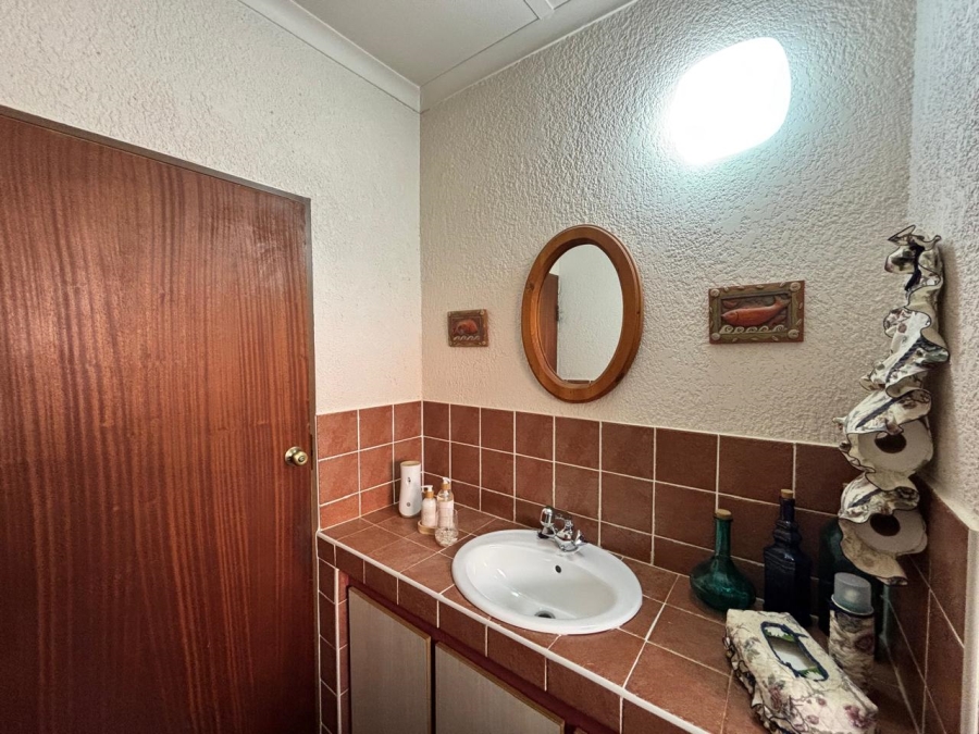 5 Bedroom Property for Sale in Heilige Akker North West